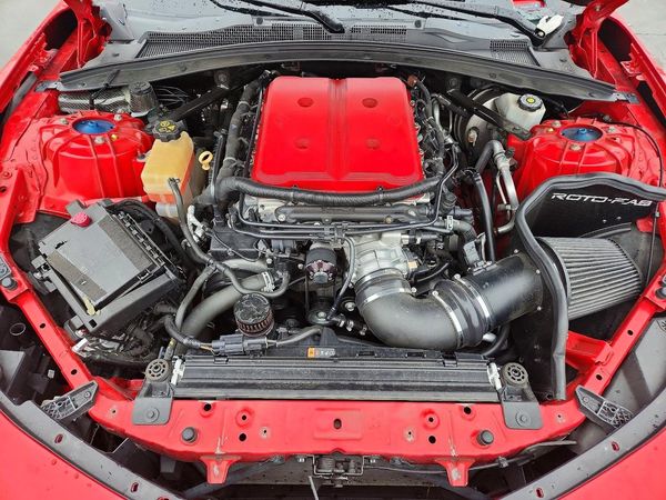 2019 CHEVROLET CAMARO ZL1 — Engine bay