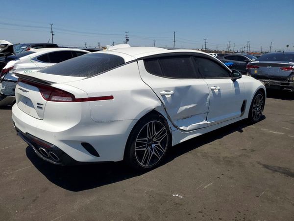 2022 KIA STINGER