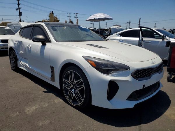 2022 KIA STINGER