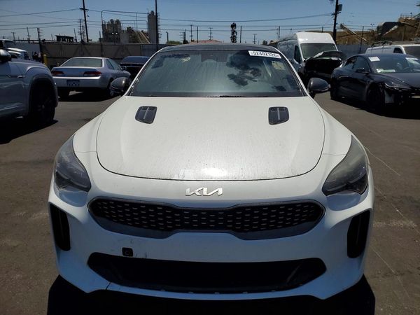 2022 KIA STINGER