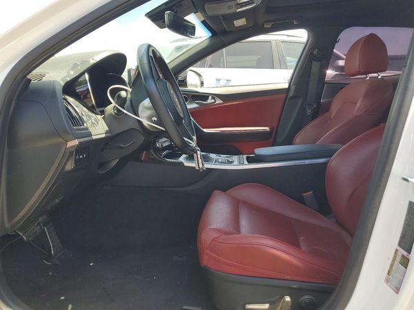 2022 KIA STINGER