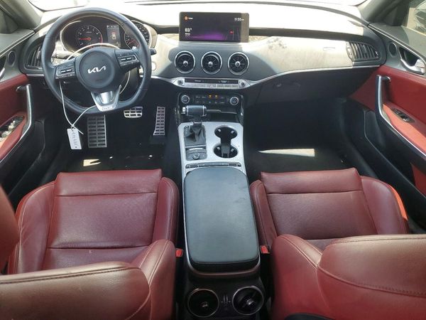 2022 KIA STINGER