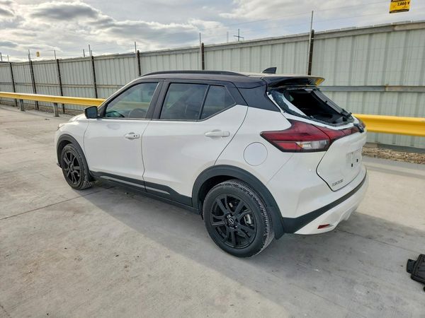 2024 NISSAN KICKS SR