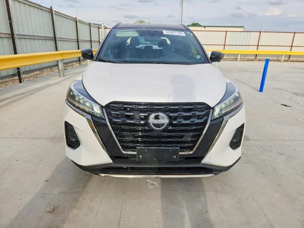 2024 NISSAN KICKS SR