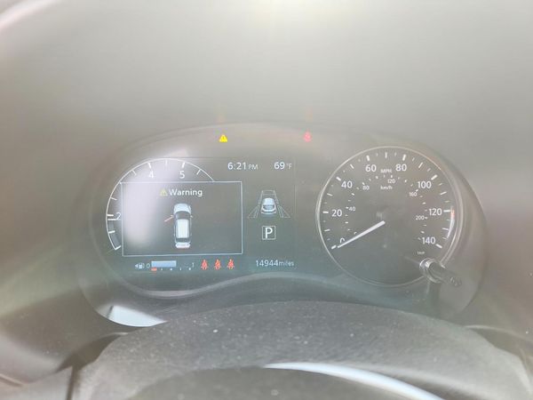 2024 NISSAN KICKS SR