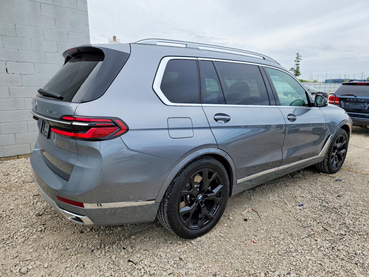 2025 BMW X7 xDrive40i