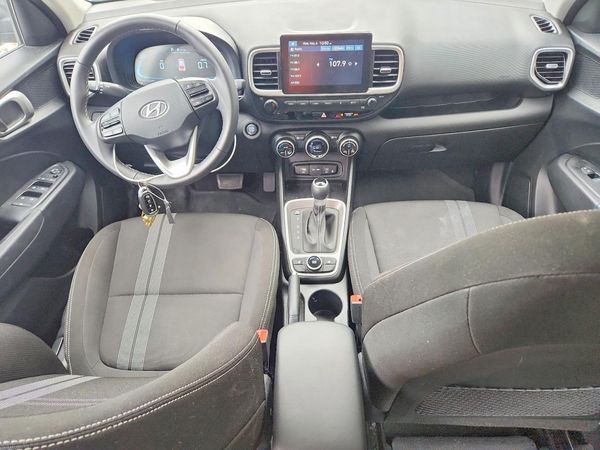 2026 HYUNDAI VENUE SEL, SEL w/ 2-Tone Roof
