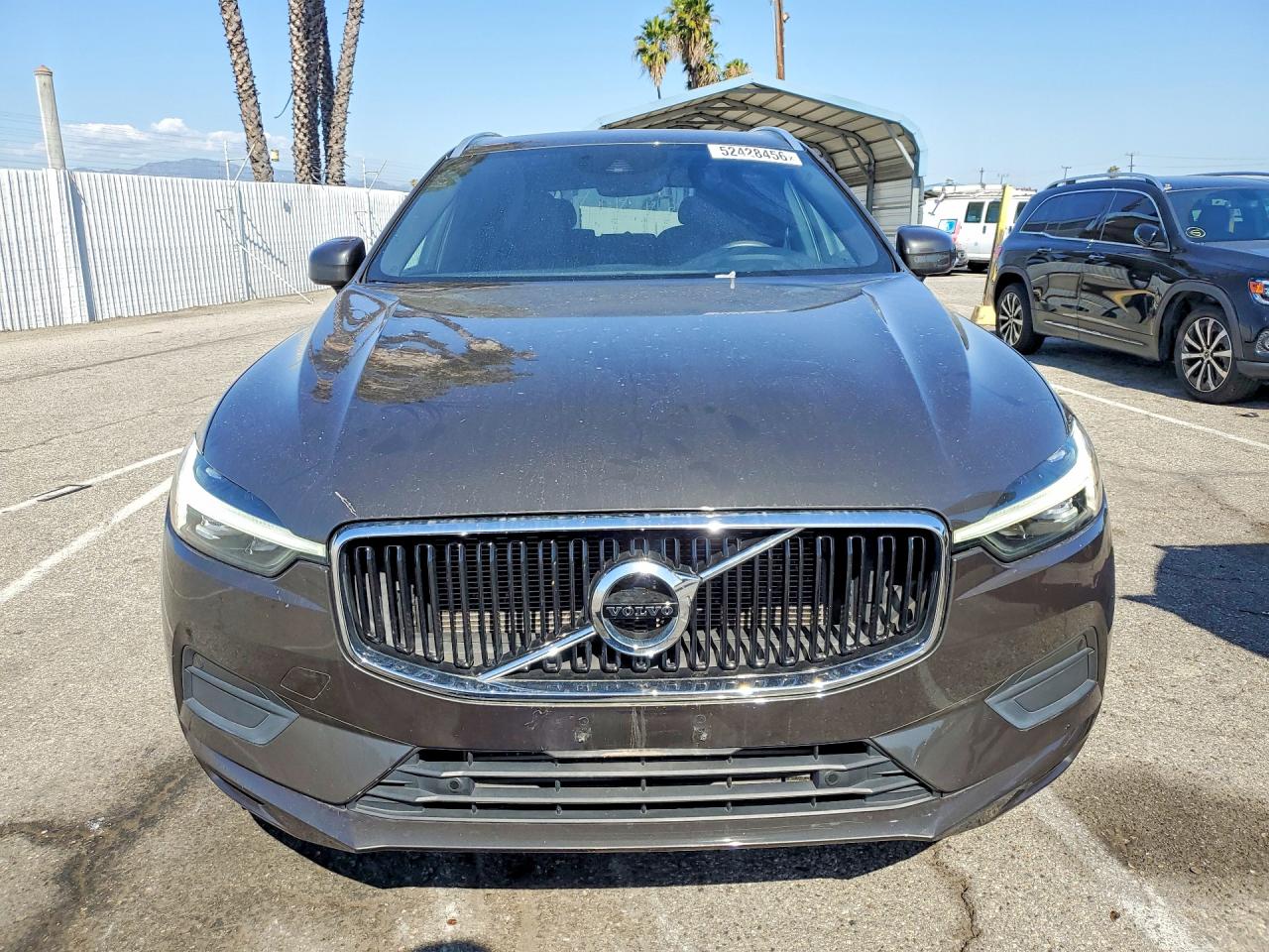 2021 VOLVO XC60 Momentum