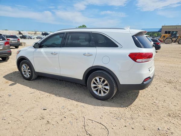 2016 KIA SORENTO L / LX