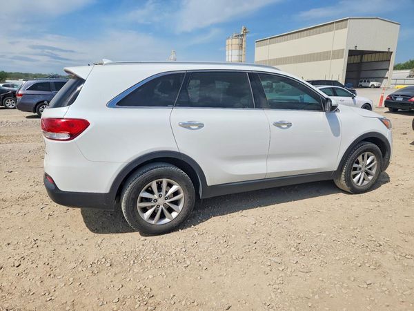 2016 KIA SORENTO L / LX