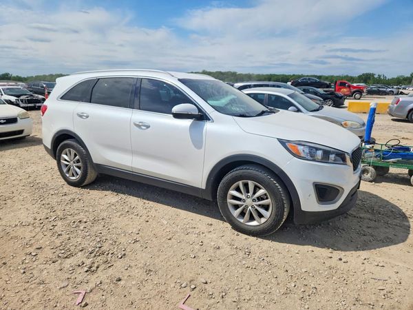 2016 KIA SORENTO L / LX