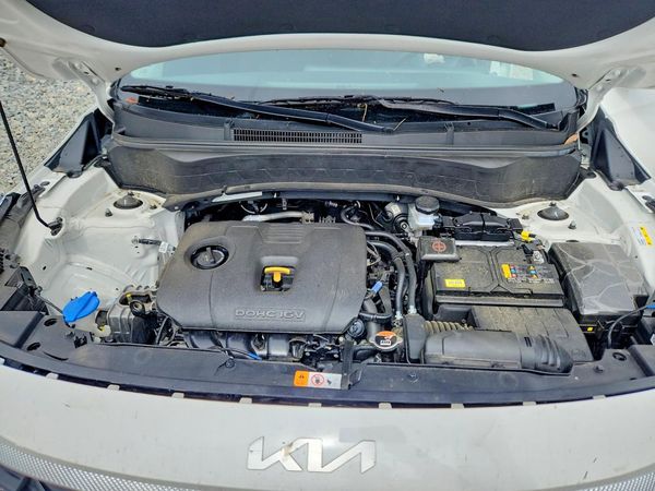 2026 KIA SELTOS S — Engine bay