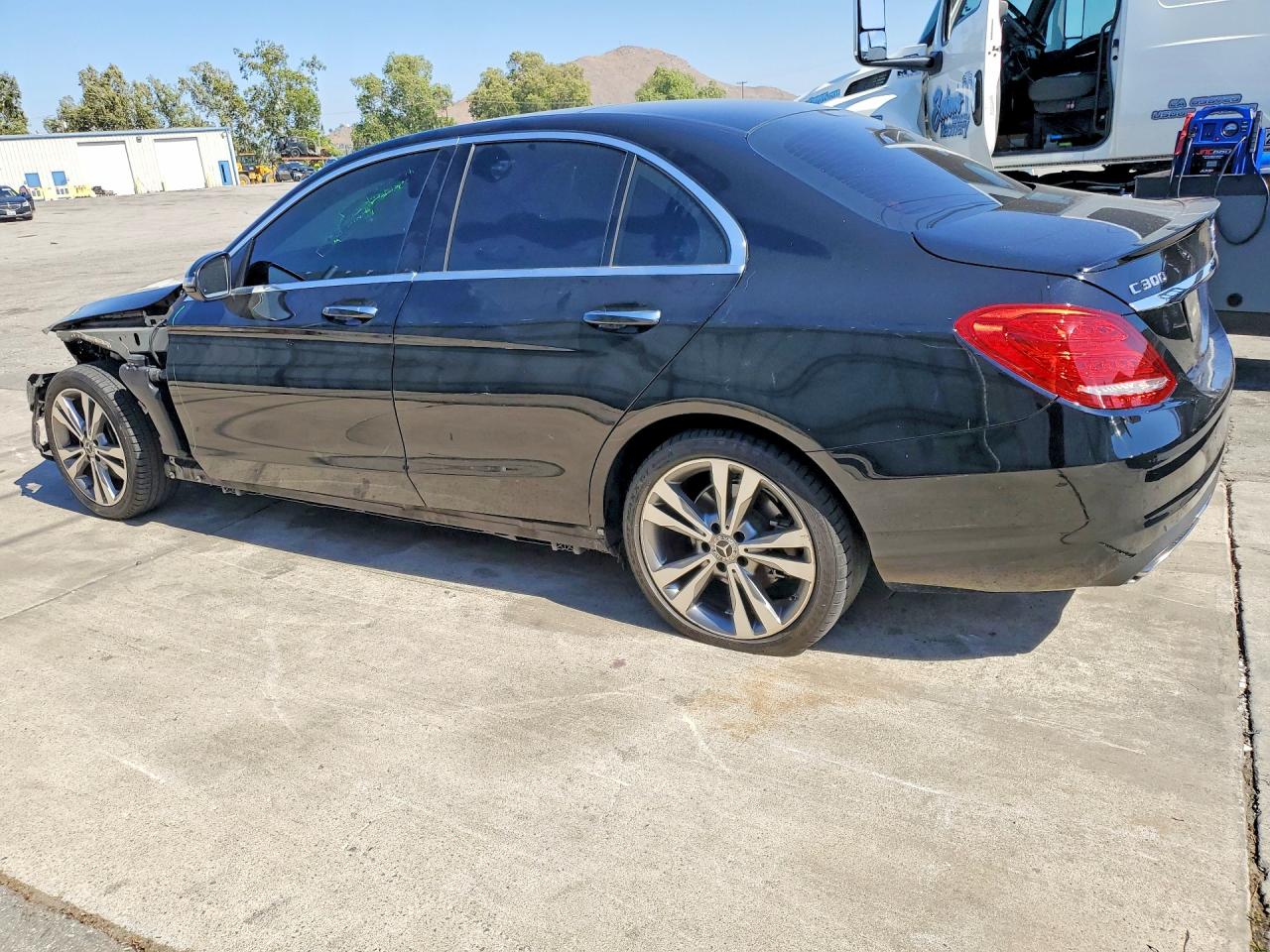 2017 MERCEDES-BENZ C C300