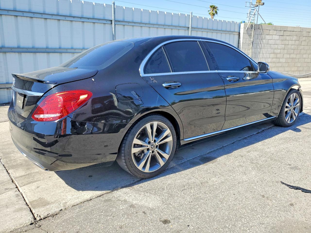2017 MERCEDES-BENZ C C300