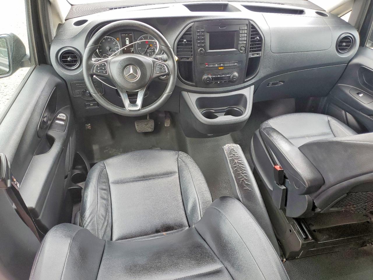 2018 MERCEDES-BENZ METRIS