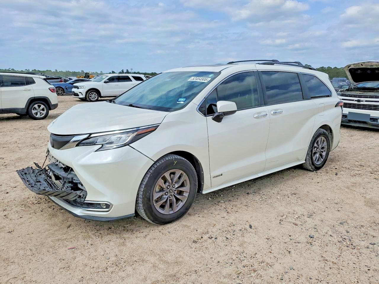 2021 TOYOTA SIENNA