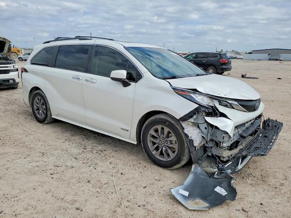 2021 TOYOTA SIENNA