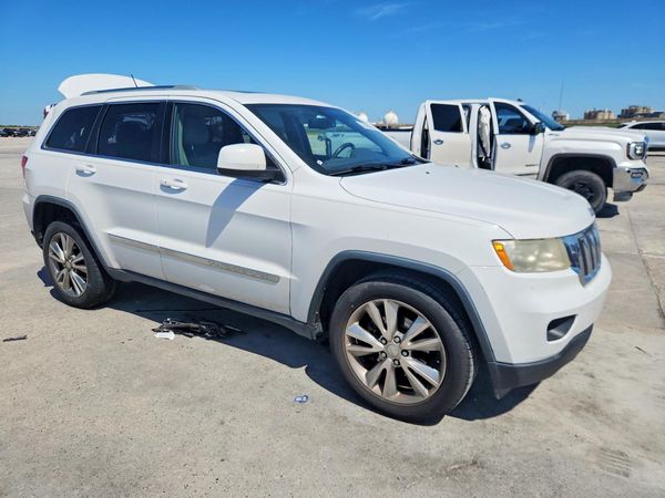 2013 JEEP CHEROKEE Laredo