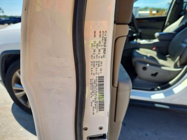 2013 JEEP CHEROKEE Laredo