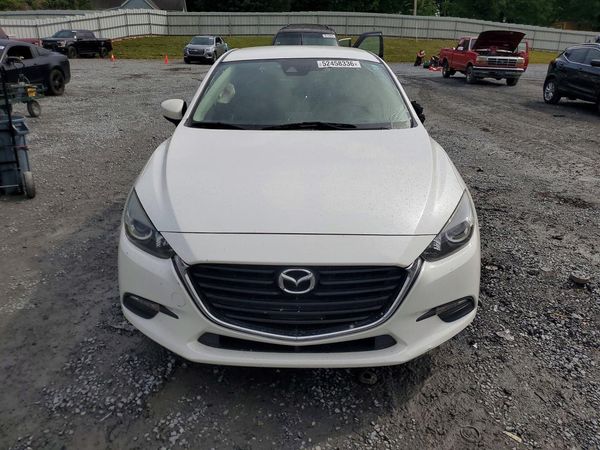 2018 MAZDA 3 Touring