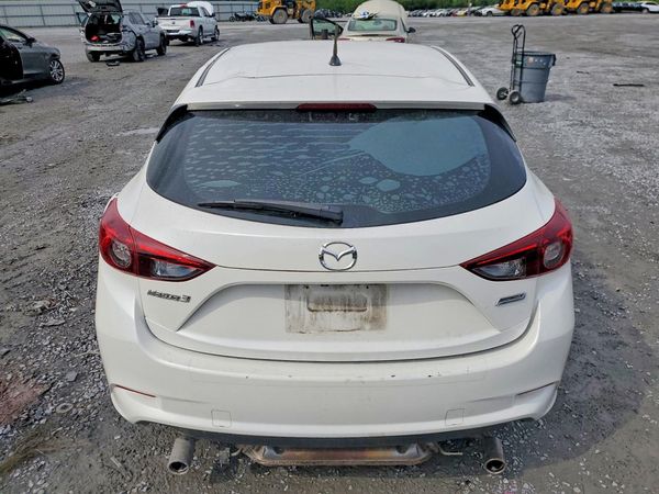 2018 MAZDA 3 Touring