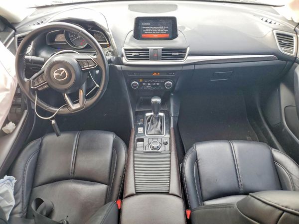 2018 MAZDA 3 Touring