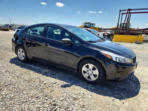2017 KIA FORTE LX Base