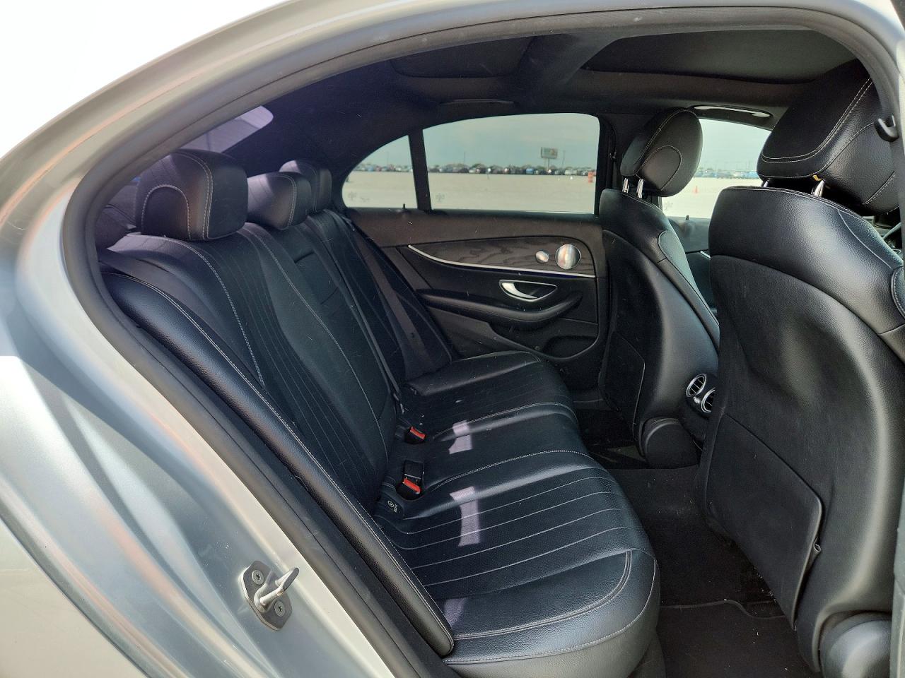 2017 MERCEDES-BENZ E E300