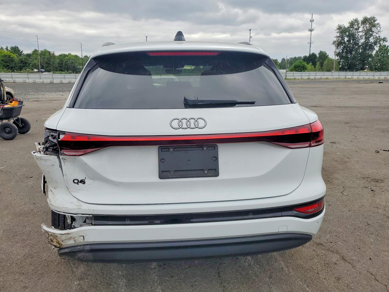 2025 AUDI Q6 E-TRON e-tron Premium