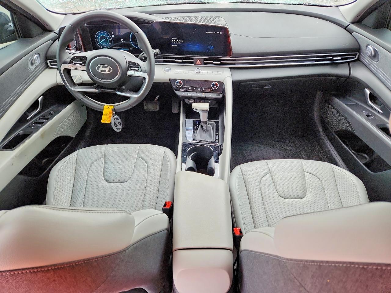 2025 HYUNDAI ELANTRA Limited