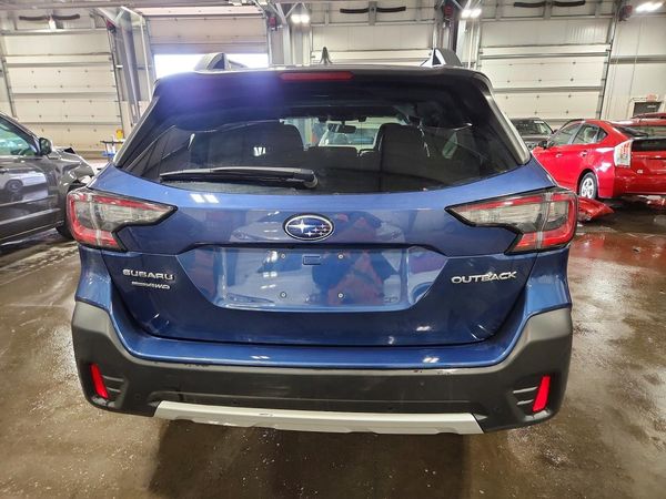 2022 SUBARU OUTBACK Limited