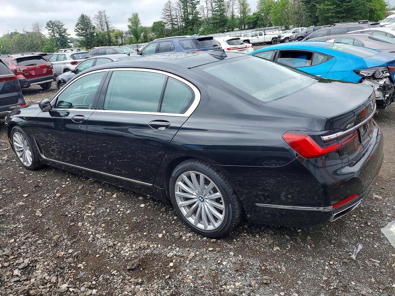2022 BMW 740 xDrive