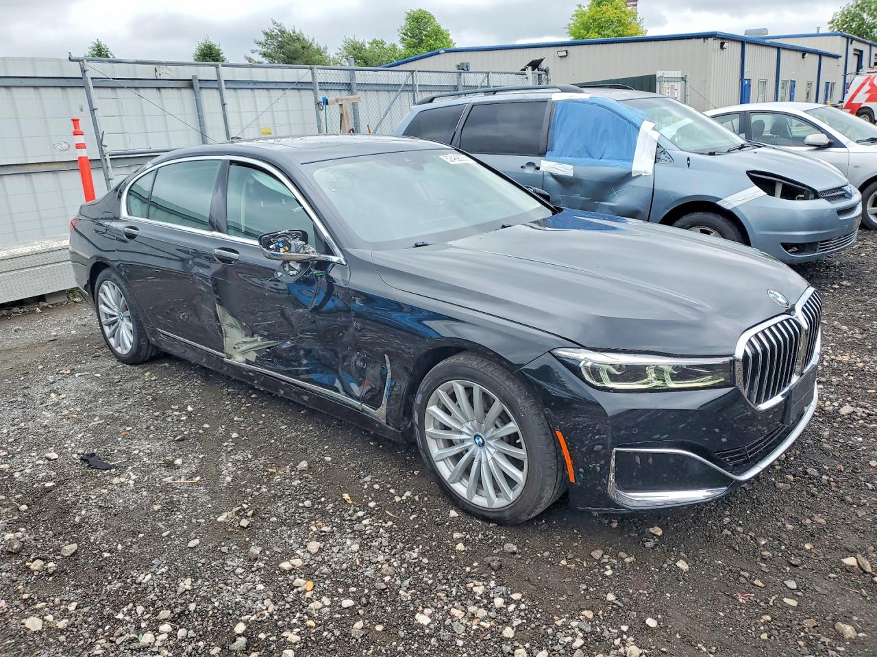 2022 BMW 740 xDrive
