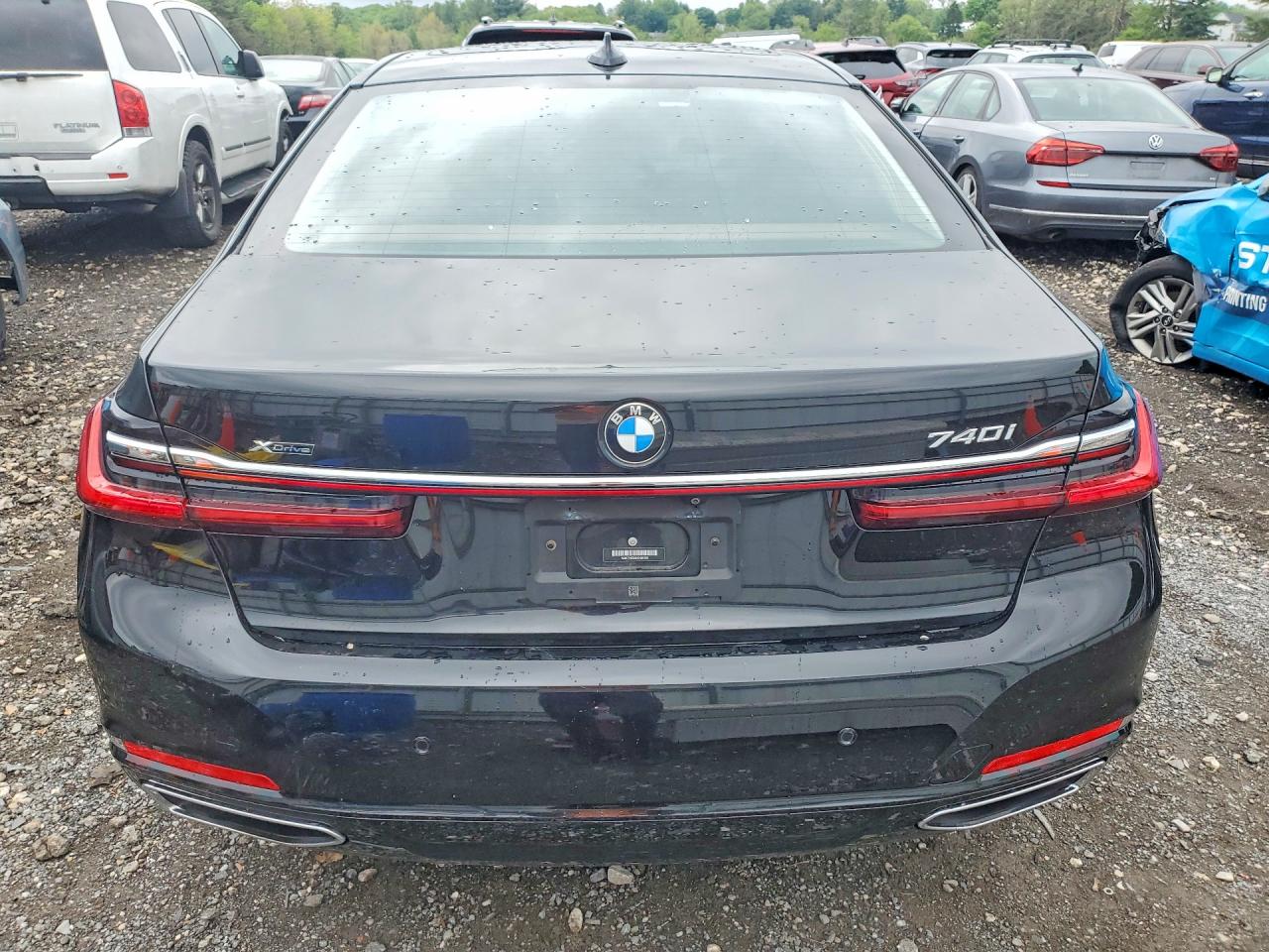 2022 BMW 740 xDrive