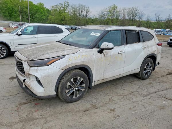 2022 TOYOTA HIGHLANDER