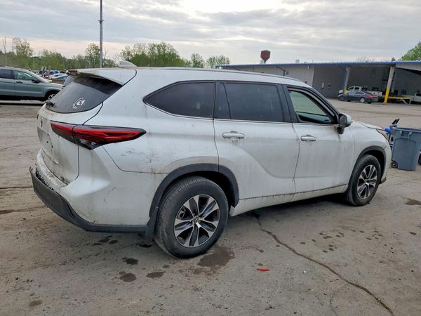 2022 TOYOTA HIGHLANDER