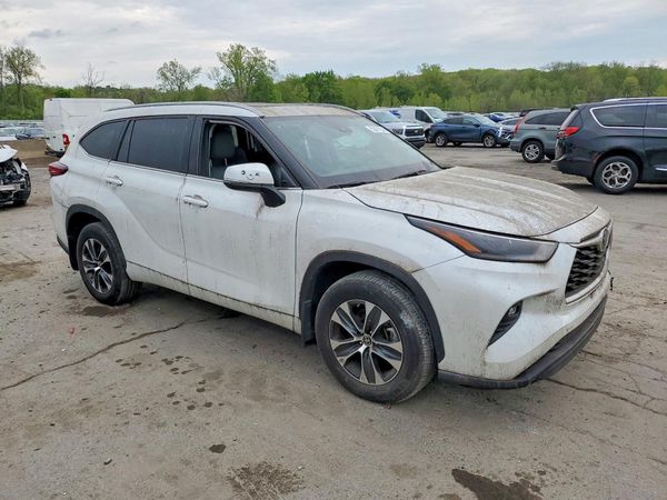 2022 TOYOTA HIGHLANDER