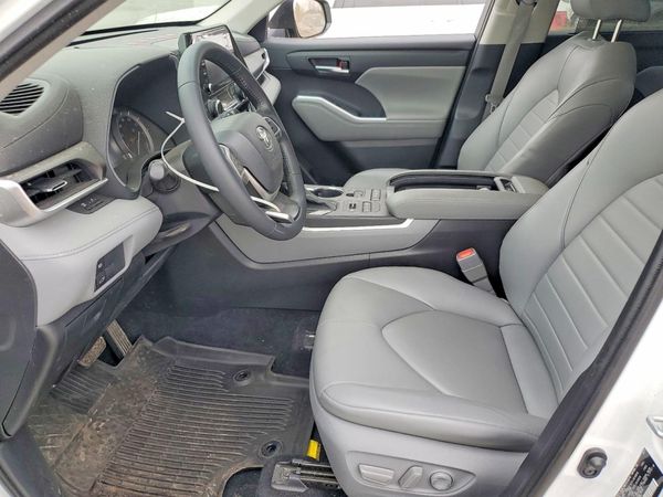 2022 TOYOTA HIGHLANDER