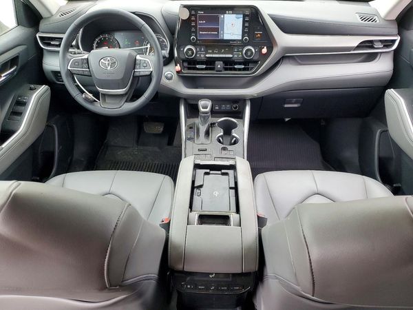 2022 TOYOTA HIGHLANDER