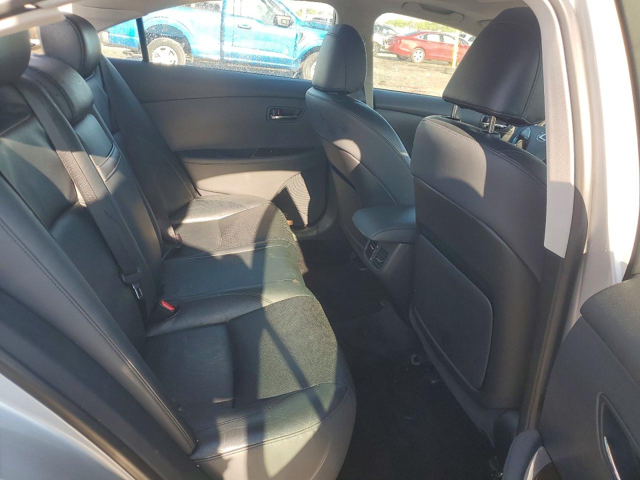 2011 LEXUS ES 350