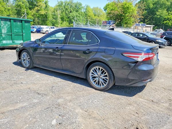 2019 TOYOTA CAMRY