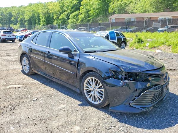 2019 TOYOTA CAMRY