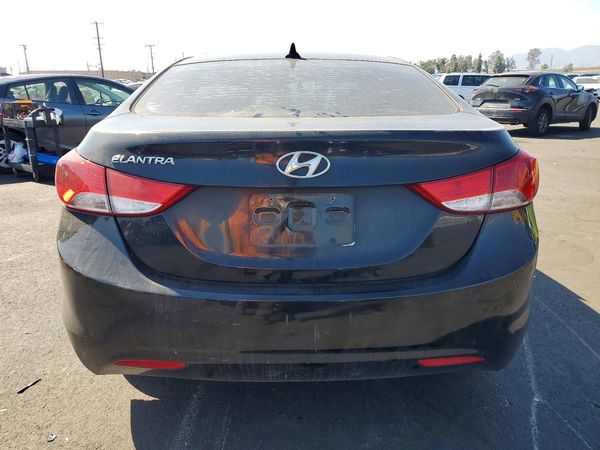 2013 HYUNDAI ELANTRA