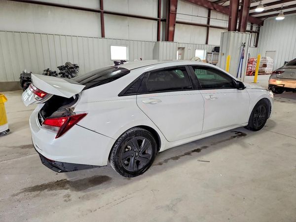 2021 HYUNDAI ELANTRA SEL w/ Convenience Pkg