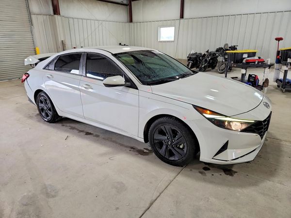 2021 HYUNDAI ELANTRA SEL w/ Convenience Pkg