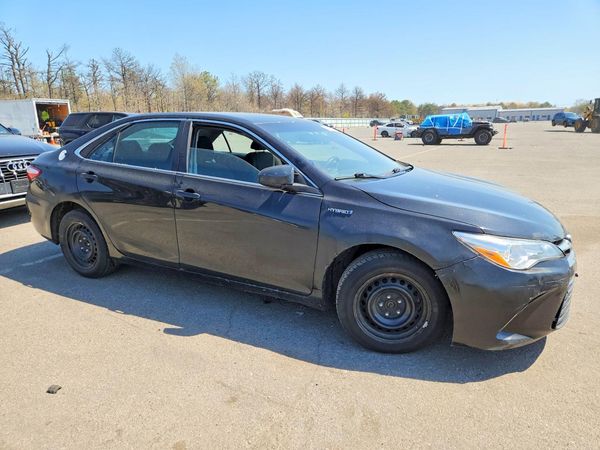 2017 TOYOTA CAMRY SOLA LE/SE/XLE Hybrid — Passenger 3/4