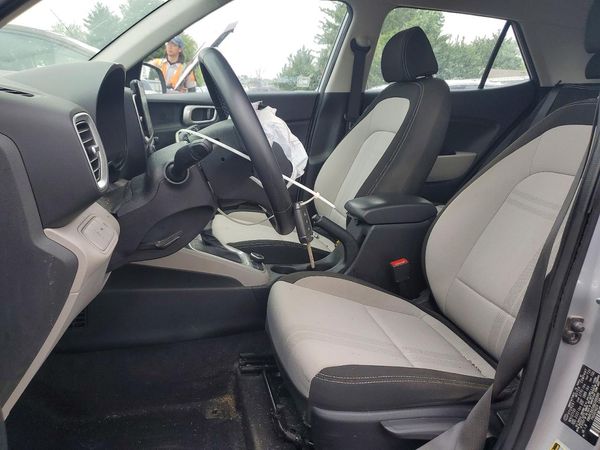2021 HYUNDAI VENUE SEL & Denim