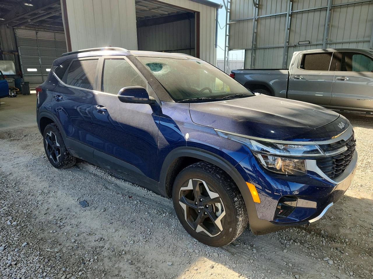 2024 KIA SELTOS EX