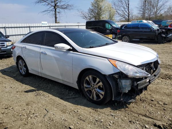 2013 HYUNDAI SONATA