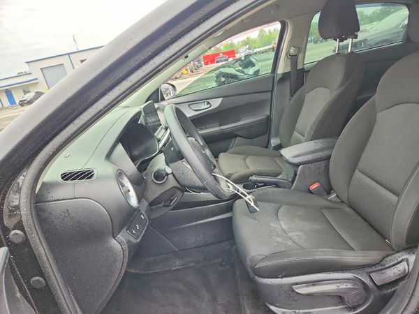 2022 KIA FORTE FE, LXS